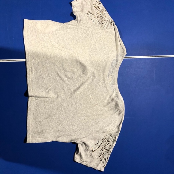 Hollister cropped shirt - Picture 2 of 4